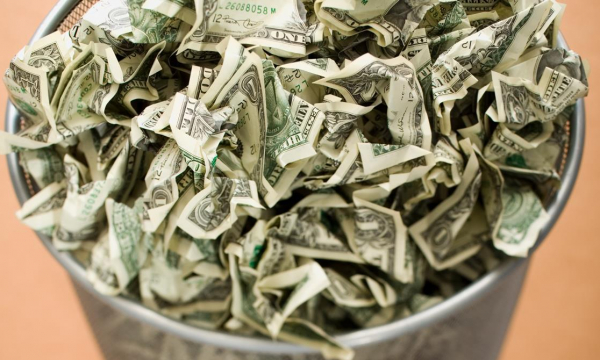 «Токсичные» валюты. Запретят ли в России доллары и евро?