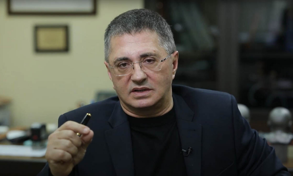 У рака нашли новый симптом: Мясников объяснил, кому пора срочно бежать к онкологу